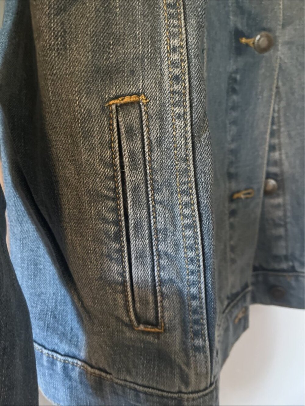 Women’s NWT Wrangler XL Denim Jean Jacket Medium Wash - Picture 7 of 8